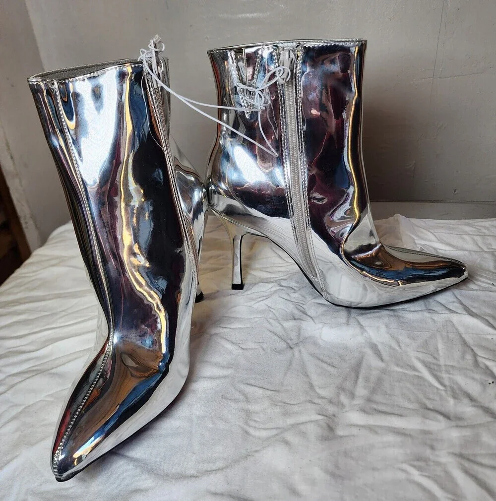New A New Day Women High Heel Ankle Boots Silver Shiny Pointed Toe Boots Sze 8